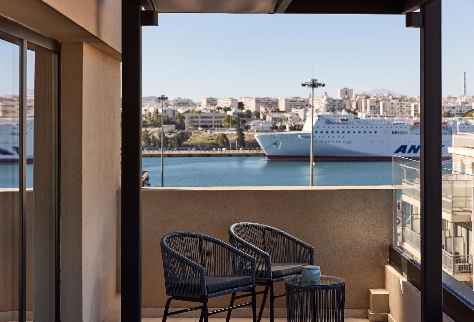 Athenarum Portus Life & Style Hotel Piraeus Exterior photo